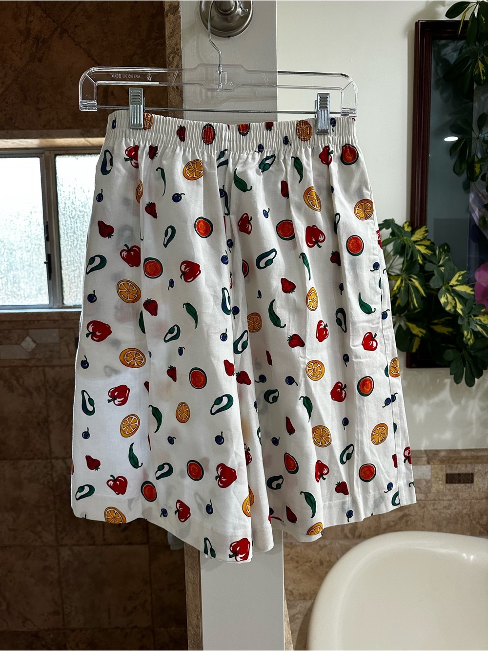 Vintage Suburbans Fruit Print High Waist Bermuda Mom Shorts - Picture 1 of 8